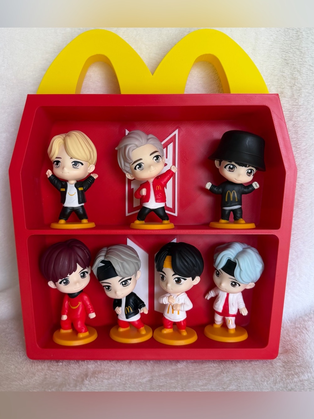 2025 McDonald's TinyTAN x BTS Encore Edition figures & Display as shown in pic